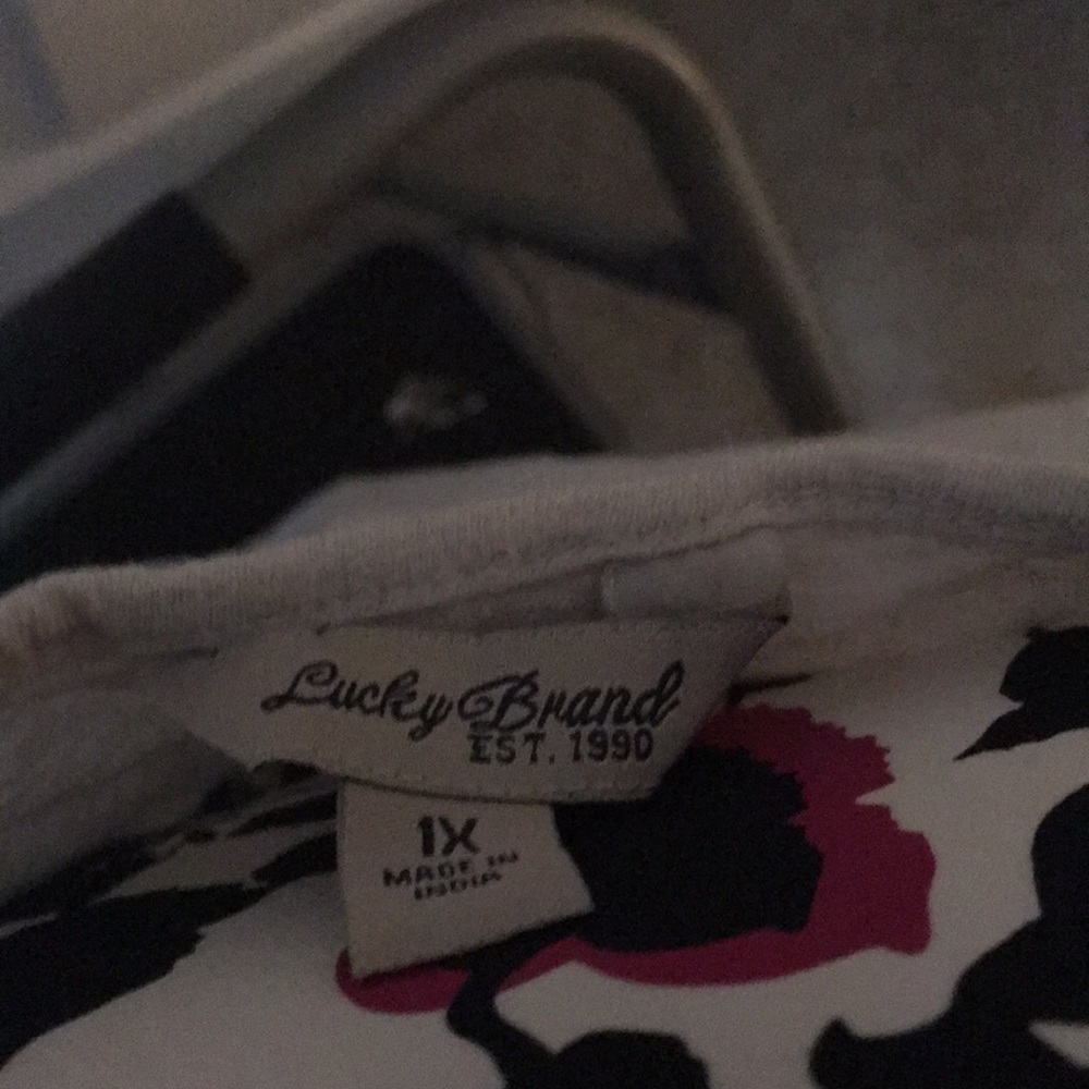 Lucky Brand top - Picture 2 of 2